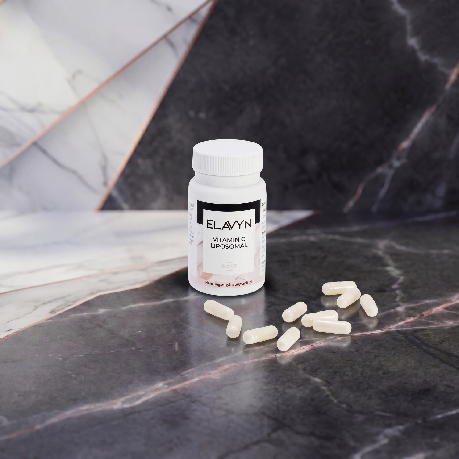 ELAVYN Liposomales Vitamin C Dose mit Kapseln auf Marmor